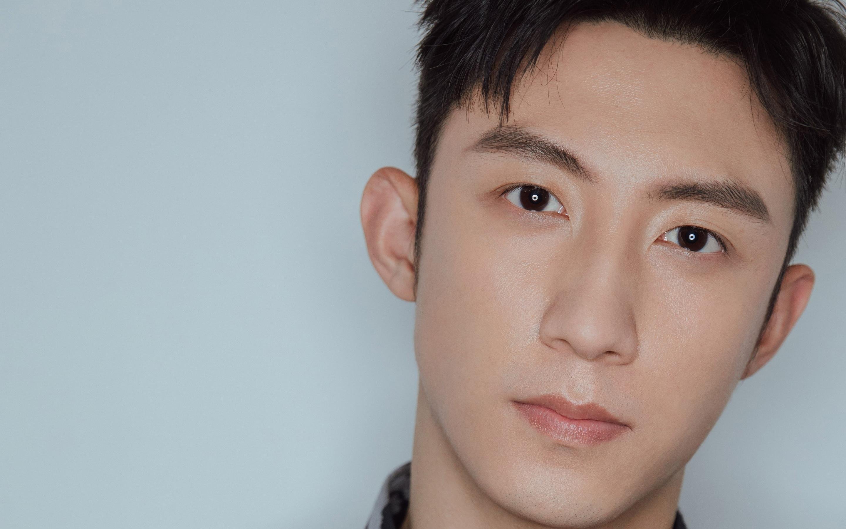 控球阵型与防守阵型快速切换，控球战术阵型