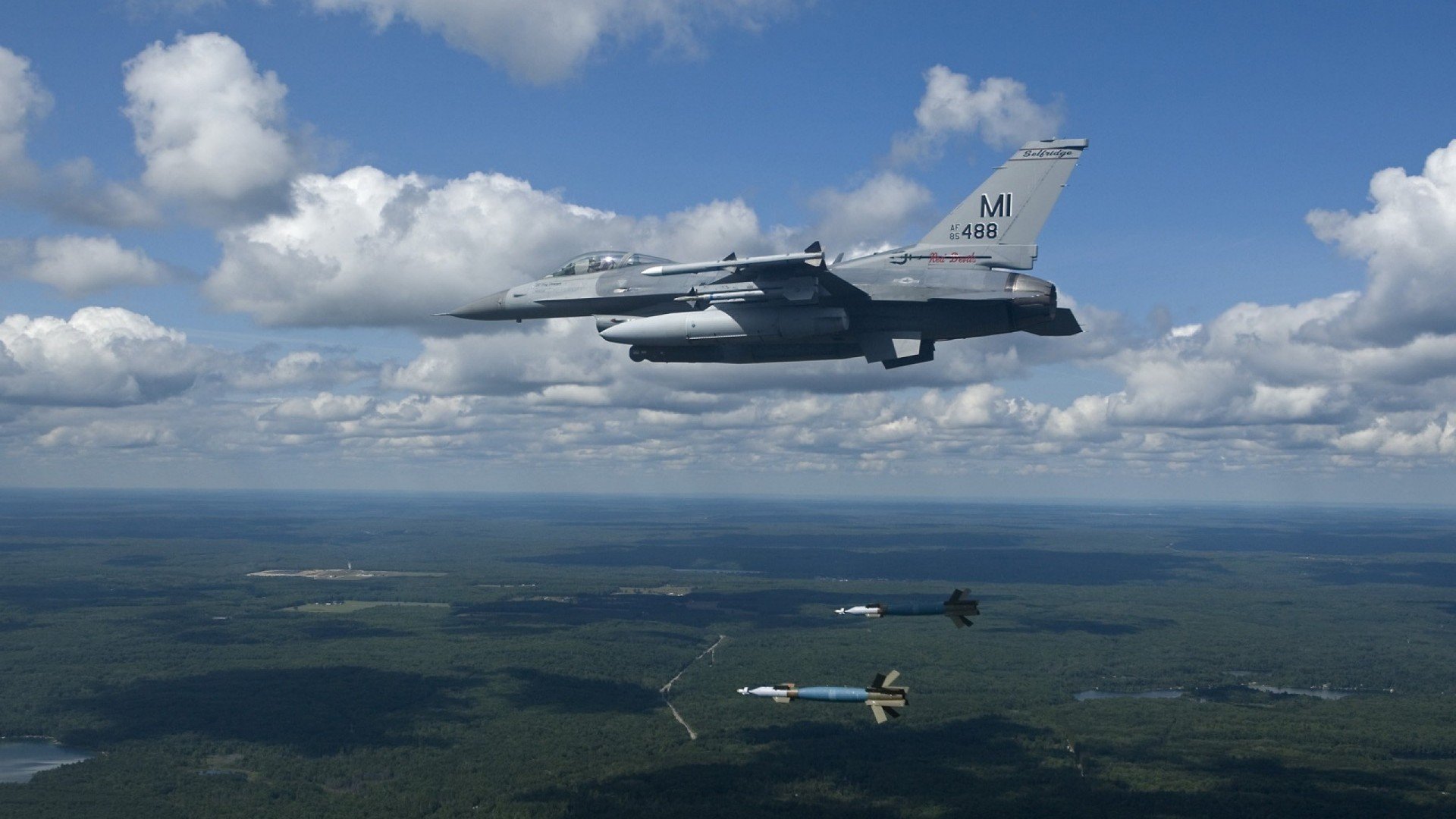 爱游戏电竞官网-巴黎圣日耳曼豪取连胜，法甲领先优势扩大