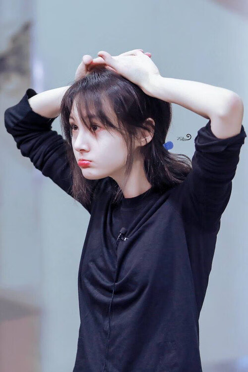 爱游戏app下载-库里展示训练伤疤称每场球都值得，库里训练集锦