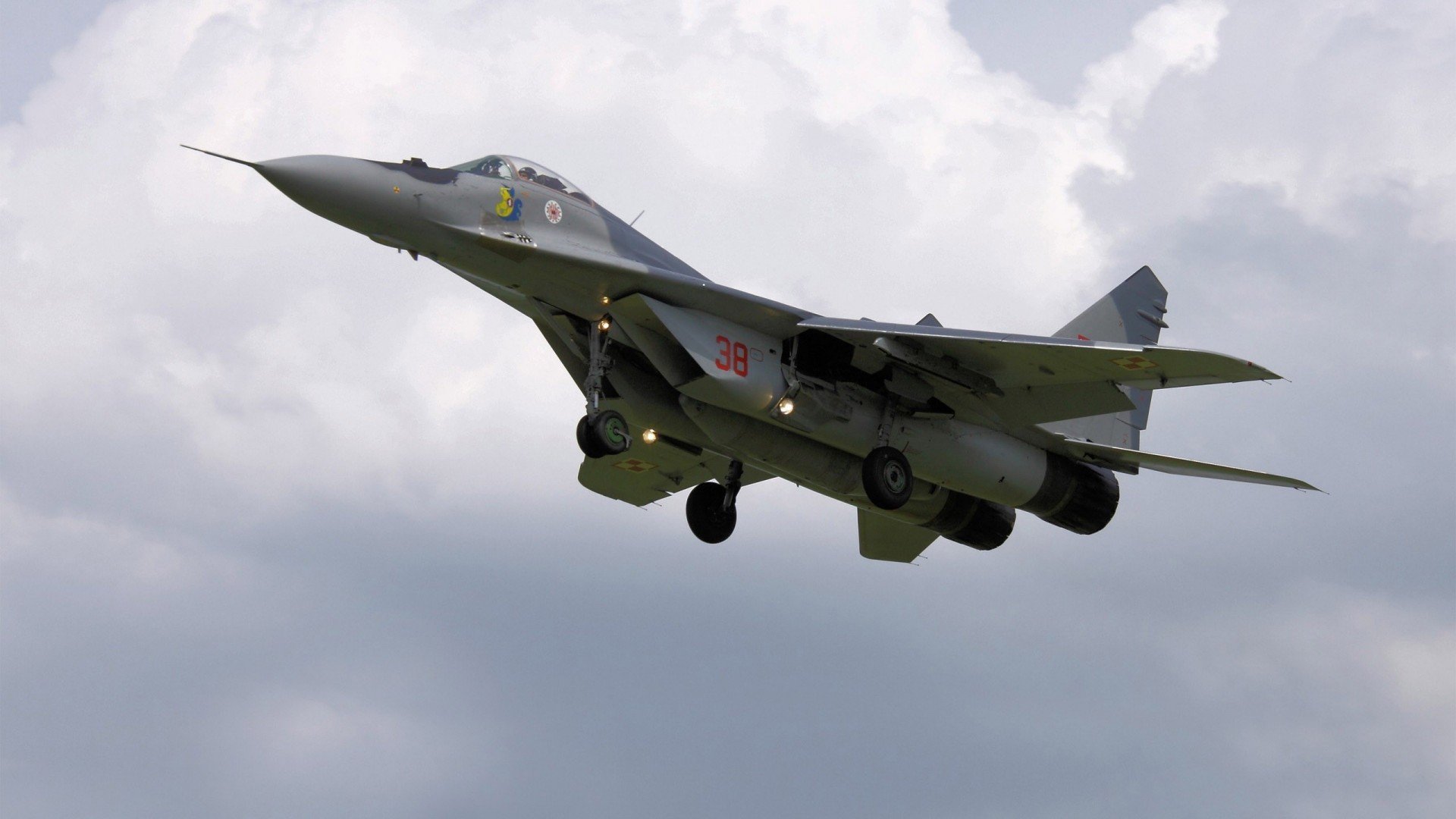 特殊战术布置成功限制对手核心成为本场胜负关键，特殊战术名词解释