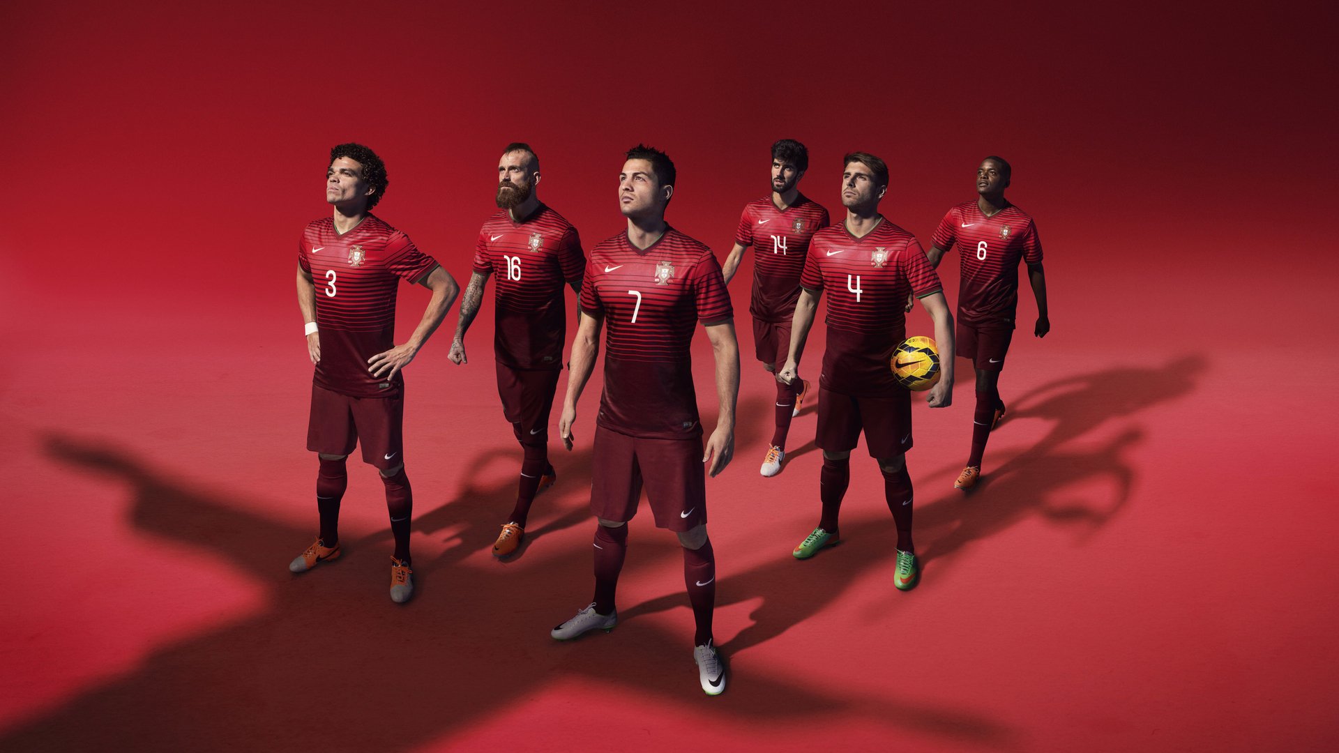 “马科斯·莫奇的精准防守与快速反击,成就美洲狮队的坚固防线”